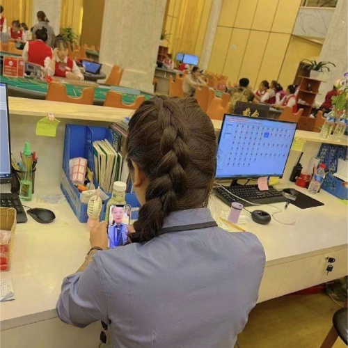豪门国际游戏冠军奖杯